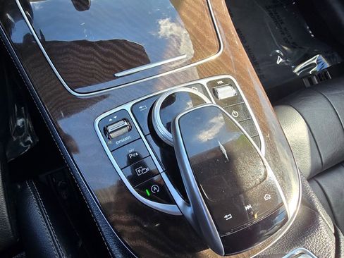 Used 2019 Mercedes-Benz E 450 4MATIC Cabriolet image 33