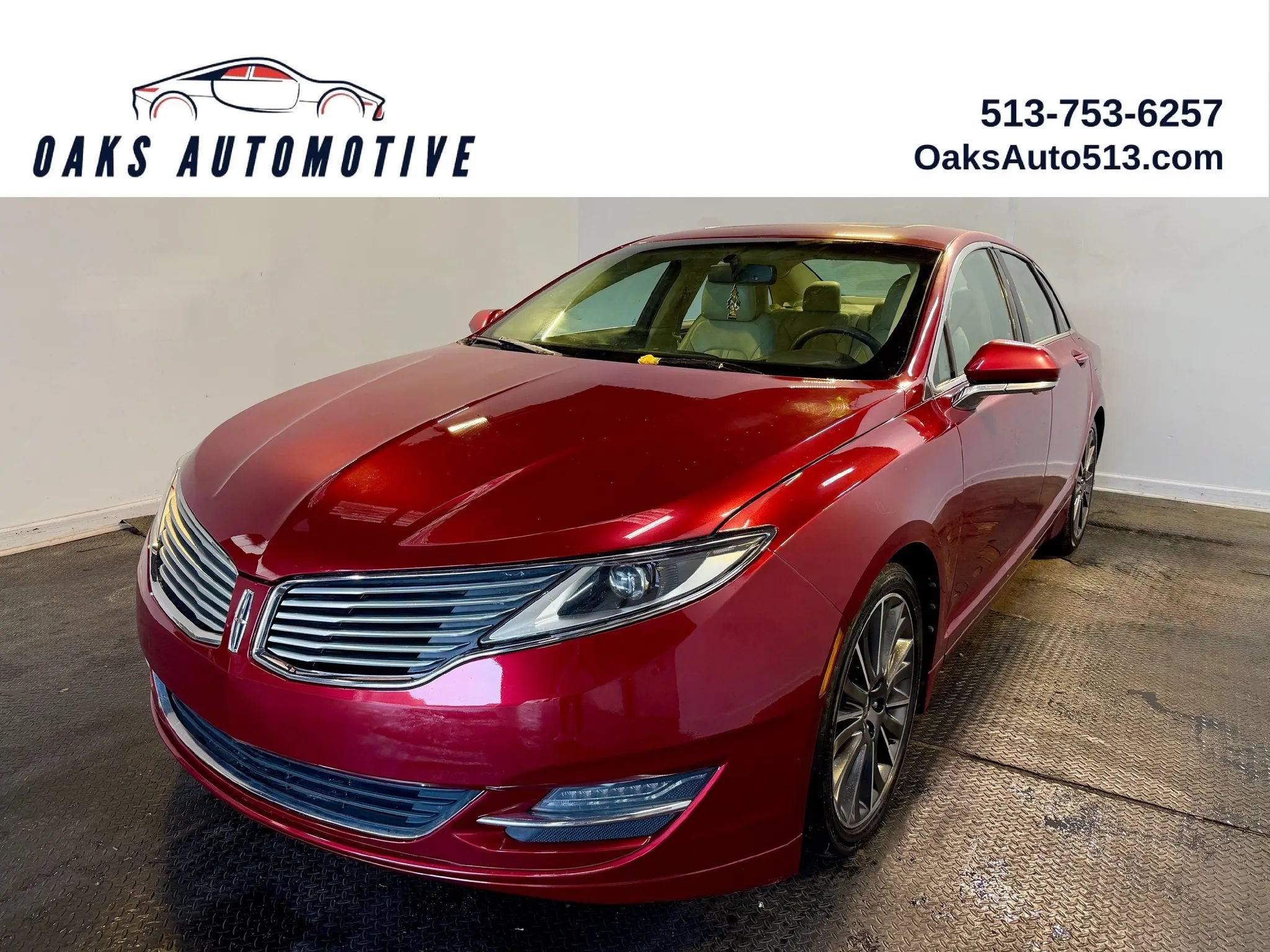 Used 2013 Lincoln MKZ FWD image 1