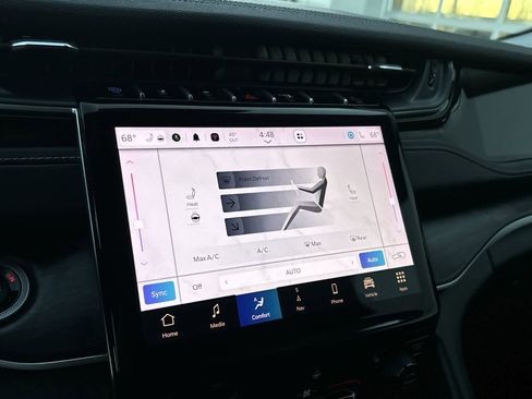 Used 2024 Jeep Grand Cherokee Limited 4xe image 19