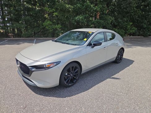 Used 2025 MAZDA MAZDA3 s Sport FWD image 7