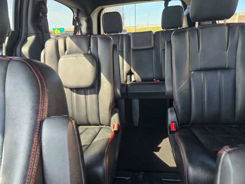 Used 2019 Dodge Grand Caravan GT FWD image 6