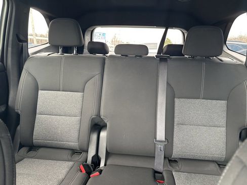 Used 2025 GMC Acadia Elevation image 29