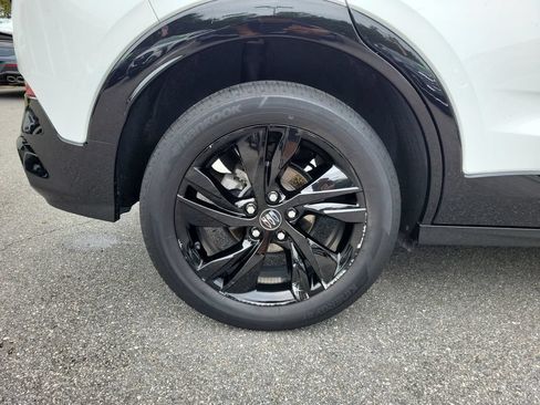 Used 2024 Buick Encore GX Sport Touring FWD image 5