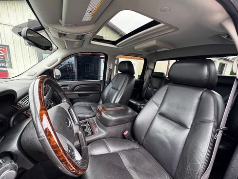 Used 2011 GMC Sierra 2500 Denali w/ LPO, Protection Package AWD/4WD image 3