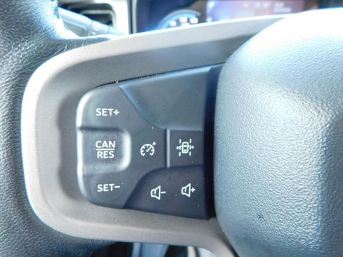 Used 2021 Ford Bronco Badlands image 19