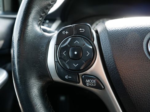 Used 2014 Toyota Camry SE w/ Fleet Convenience Package image 22