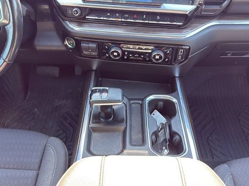 Used 2023 Chevrolet Silverado 1500 LT AWD/4WD image 17
