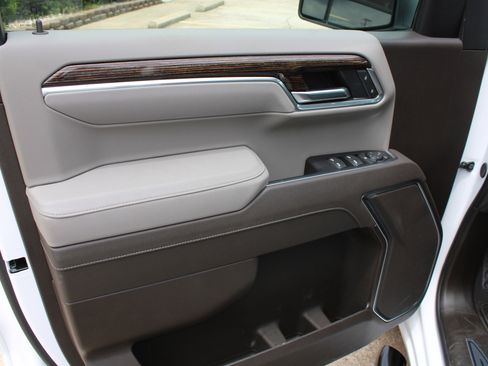 Used 2026 GMC Sierra 1500 SLE RWD image 21