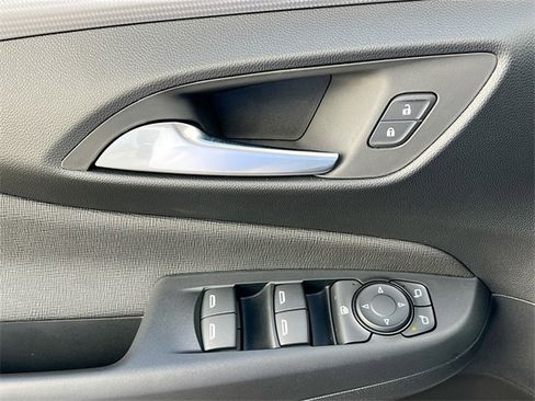 New 2026 Buick Envista Avenir image 13