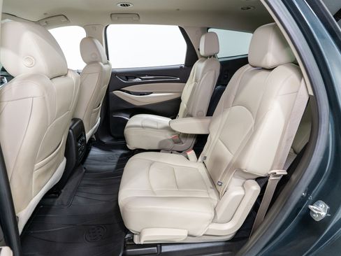 Used 2019 Buick Enclave Essence image 29