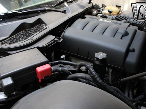 Used 2006 Pontiac Solstice Convertible w/ Premium Package image 16