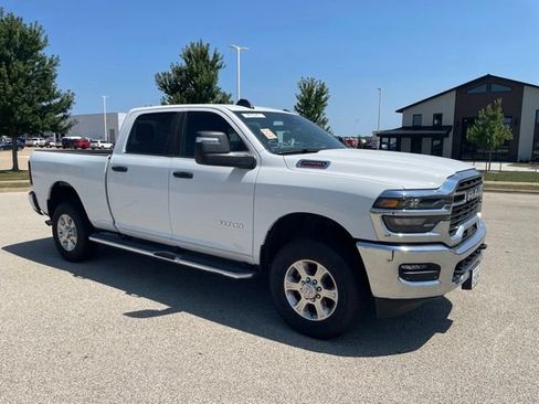 Used 2026 RAM 2500 Big Horn AWD/4WD image 1