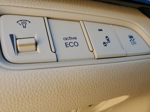 Used 2016 Hyundai Azera image 38