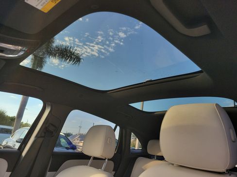 Certified 2025 Mercedes-Benz GLA 250 image 28