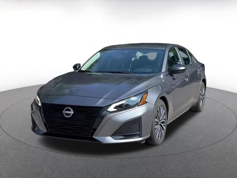 Used 2026 Nissan Altima 2.5 SV FWD image 7