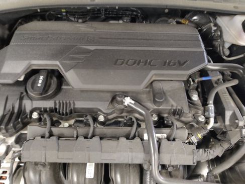 Used 2025 Hyundai Elantra Sport FWD image 30
