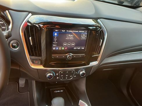 Certified 2023 Chevrolet Traverse LT image 30