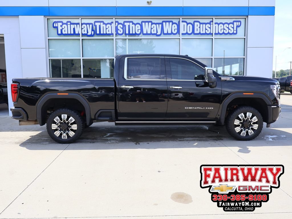Used 2024 GMC Sierra 2500 Denali w/ Denali Reserve Package AWD/4WD image 1