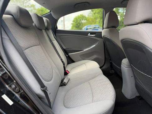 Used 2013 Hyundai Accent GLS w/ Premium Pkg FWD image 33