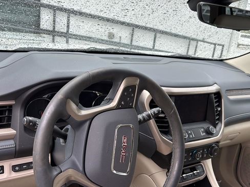 Used 2023 GMC Acadia Denali w/ Denali Ultimate Package image 10