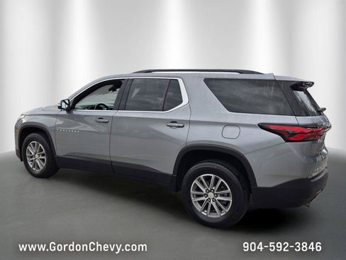 Certified 2023 Chevrolet Traverse LT FWD image 3