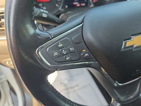 Used 2020 Chevrolet Equinox LT w/ Driver Convenience Package FWD image 14