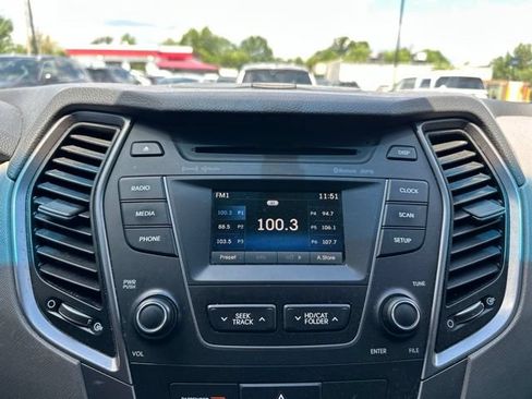 Used 2016 Hyundai Santa Fe SE FWD image 10
