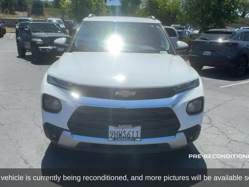 Used 2023 Chevrolet TrailBlazer LT w/ Convenience Package FWD image 9