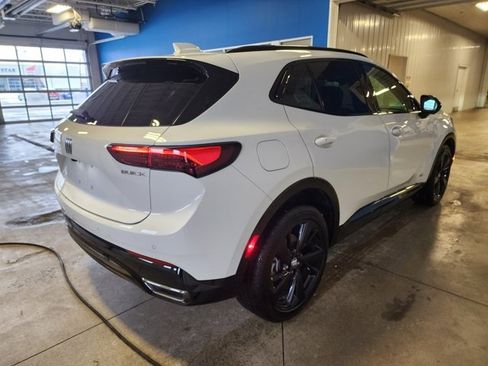 Certified 2025 Buick Envision Sport Touring image 4