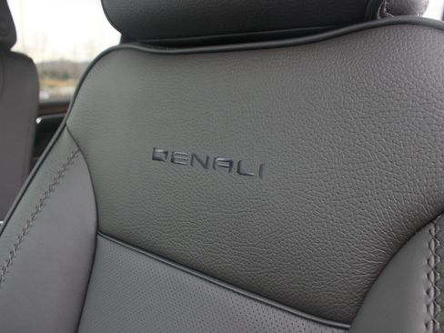 New 2026 GMC Sierra 2500 Denali w/ Denali Reserve Package image 14