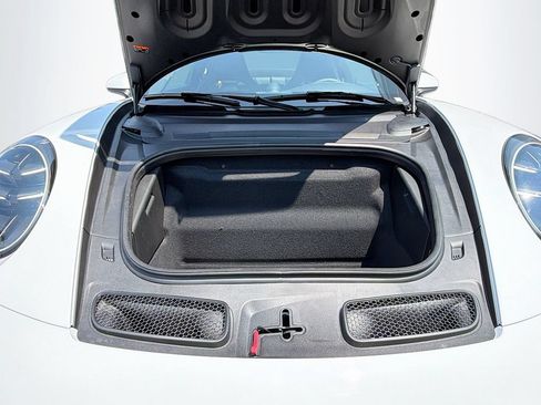 Certified 2026 Porsche 911 GT3 RWD image 25