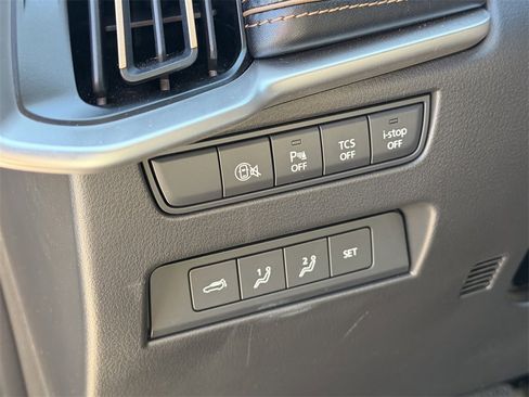 Certified 2025 MAZDA CX-70 3.3 Turbo S w/ Premium Package image 17