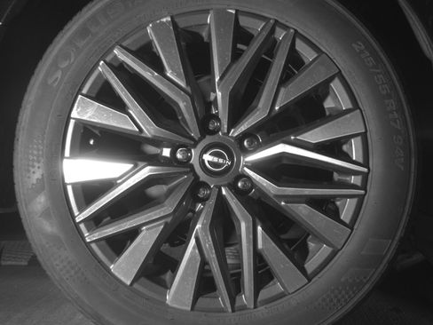 Used 2025 Nissan Altima 2.5 SV image 15