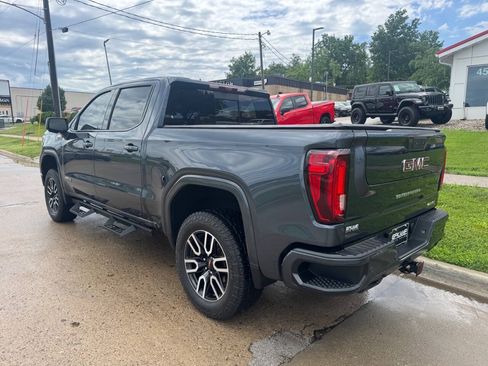 Used 2021 GMC Sierra 1500 AT4 w/ Technology Package AWD/4WD image 3