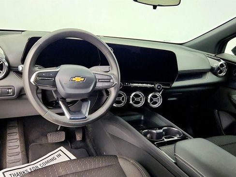 Used 2025 Chevrolet Blazer EV LT FWD image 11