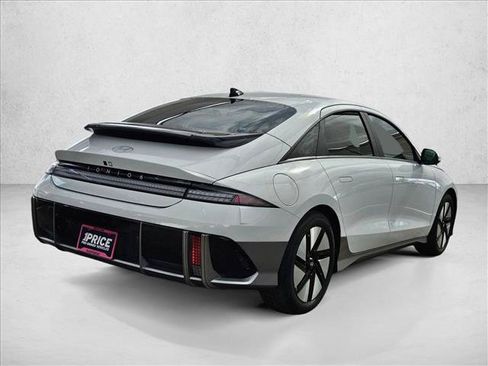 Used 2024 Hyundai Ioniq 6 SE RWD image 5