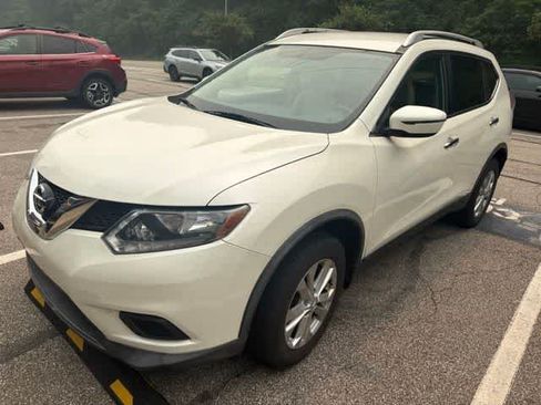 Used 2016 Nissan Rogue SV AWD/4WD image 1
