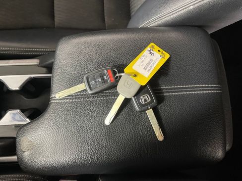 Used 2017 Honda Accord Sport image 24