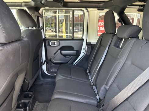 Used 2022 Jeep Wrangler Unlimited Sport AWD/4WD image 30