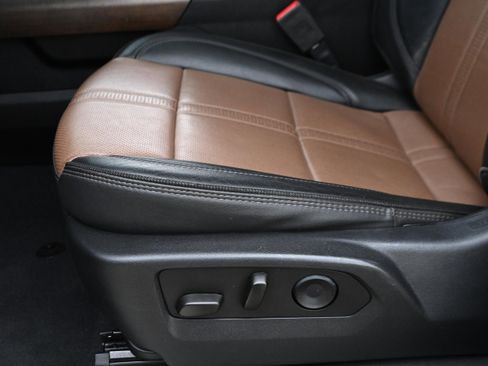 Used 2024 Chevrolet Silverado 2500 High Country w/ High Country Premium Package image 35