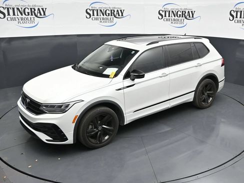 Used 2023 Volkswagen Tiguan SE R-Line AWD/4WD image 20