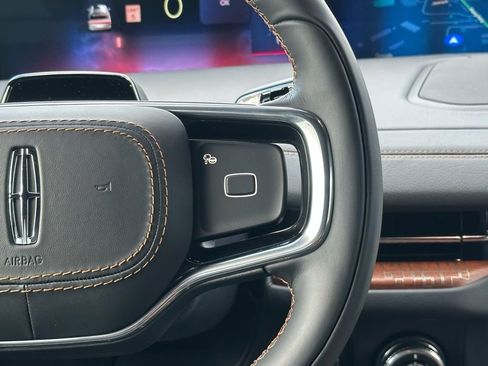 New 2025 Lincoln Navigator L Black Label AWD/4WD image 10