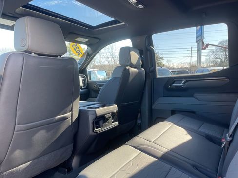 Used 2025 Chevrolet Silverado 1500 ZR2 w/ Technology Package image 44