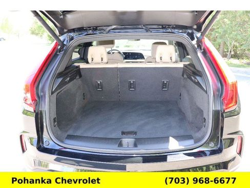 Used 2024 Cadillac XT4 Luxury w/ Cold Weather Package AWD/4WD image 27