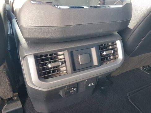 Used 2023 Ford F150 Lariat image 14