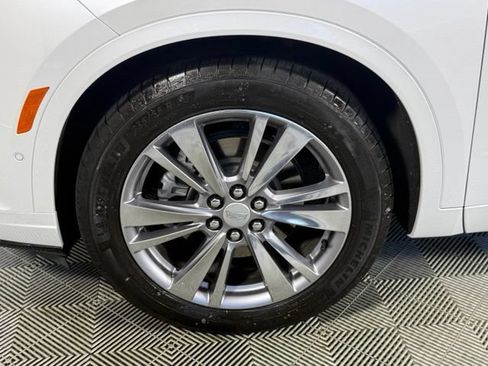 Used 2023 Cadillac XT6 Premium Luxury w/ Technology Package FWD image 18