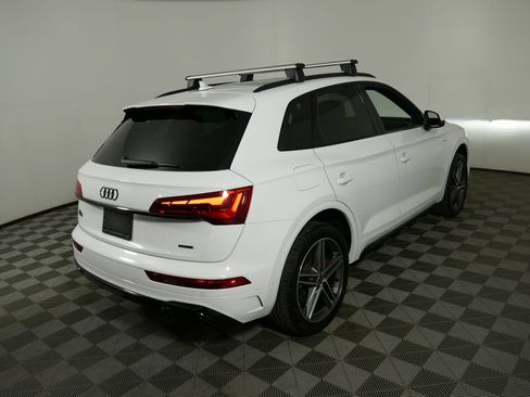 Used 2025 Audi Q5 e Premium Plus w/ Premium Plus Package AWD/4WD image 3
