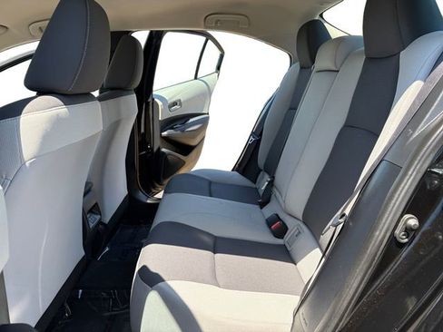 Used 2023 Toyota Corolla LE w/ Carpet Mat Package (TMS) FWD image 10