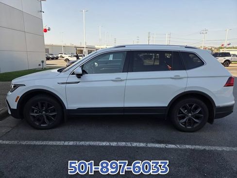 Used 2024 Volkswagen Tiguan SE FWD image 7