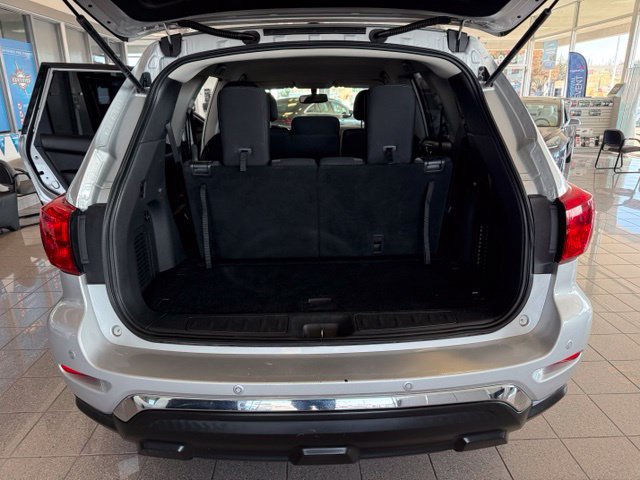 Used 2018 Nissan Pathfinder SV AWD/4WD image 22